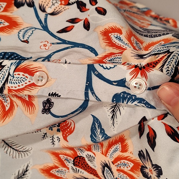 Chico's Sand Wash Satin Paisley Floral 100% Modal Button Down Shirt Sz 3 (XL) - Picture 7 of 7